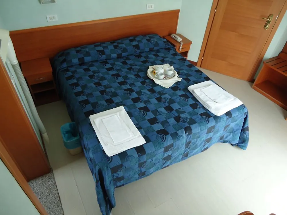 ***  Hotel Blue Moon Rimini Italia